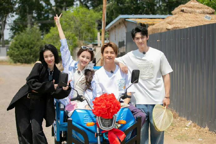 马天宇农场里除了养鸡，还种了哪些农作物和植物？