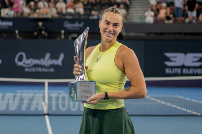 萨巴伦卡目前世界排名和冠军积分领先优势有多大？