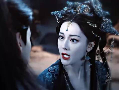 桃黑黑解读热巴新剧角色晏柯偏执之爱