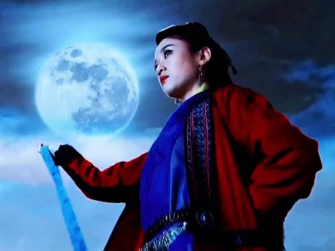 十年前那场全网群嘲，差点毁了陈乔恩，却意外成就了东方不败