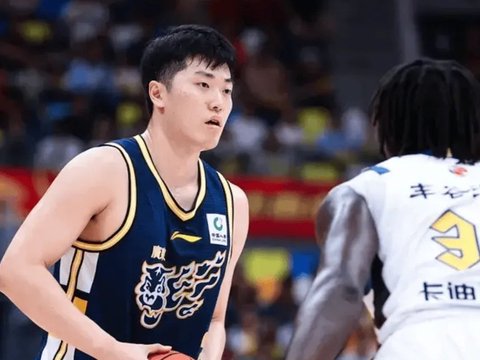 广东48分虐四川！徐杰+陈家政+3小外齐爆，张皓嘉仍是副作用！