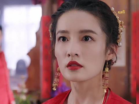 大婚当天妻子的嫁衣解不开搜 ，不料丈夫发现大问题！请君任嘉伦李沁