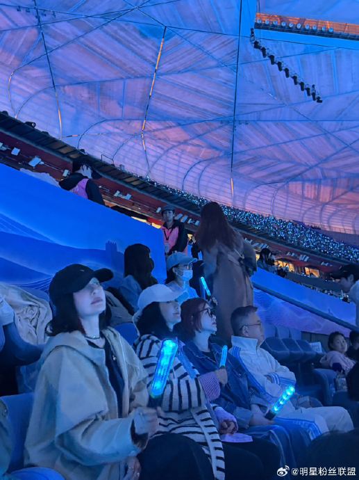孙一文、管晨辰等奥运健儿为什么会和张杰、谢娜一起看演唱会？