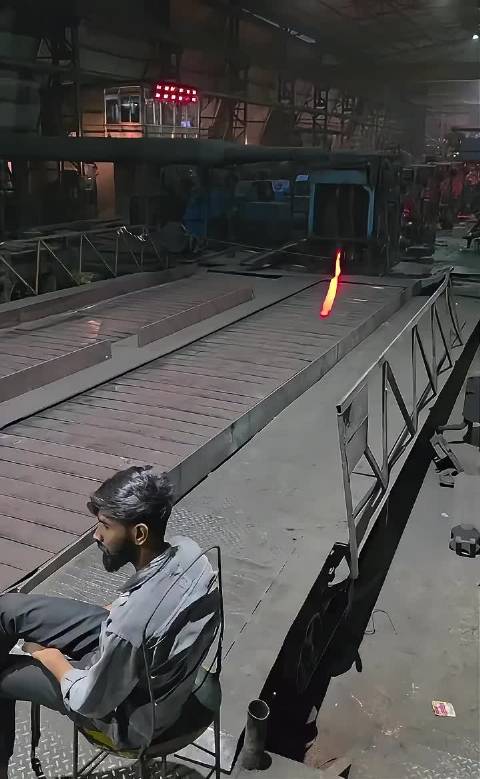 “看似轻松自在，实则步步惊心！”