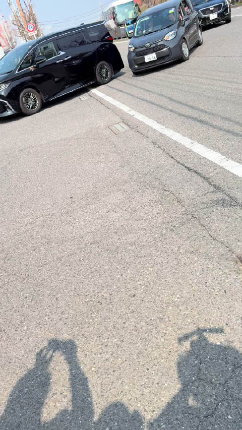 周日一早在前往铃鹿围场的路上和车迷朋友们打招呼的小周！