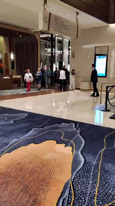 国乒队员亮相澳门世界杯晚宴，孙颖莎王楚钦等备战明日赛事