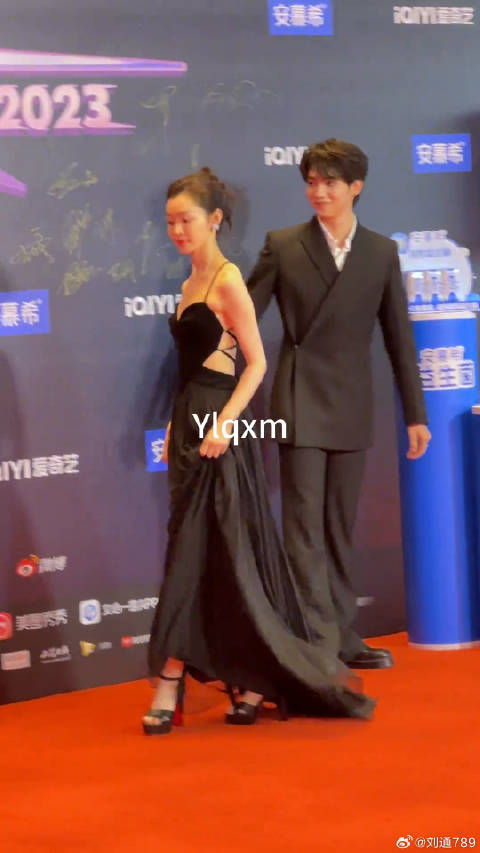 罗一舟 俊男美女同框好养眼微博VC计划