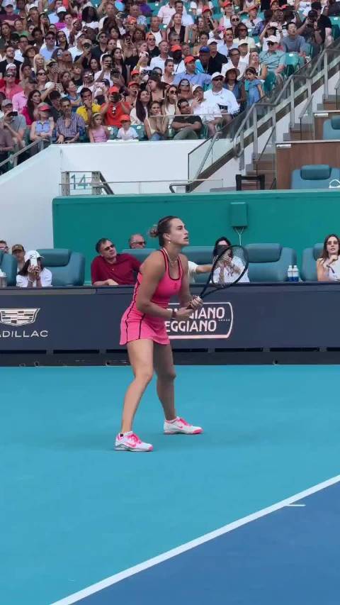 萨巴伦卡力克高芙卫冕迈阿密，成就阳光双冠壮举