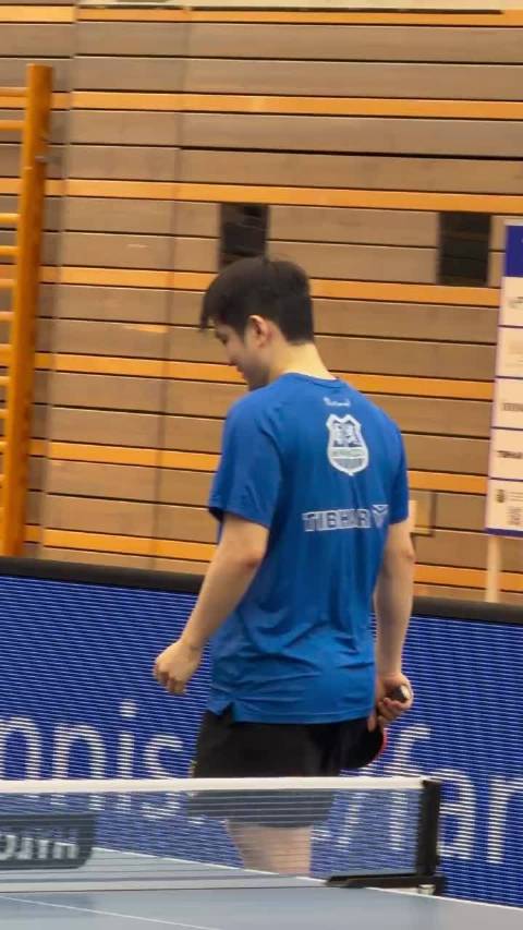 樊振东温柔回应球迷叮嘱，赛场内外真诚圈粉