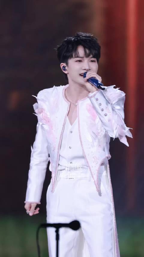 听周深唱歌好治愈哦