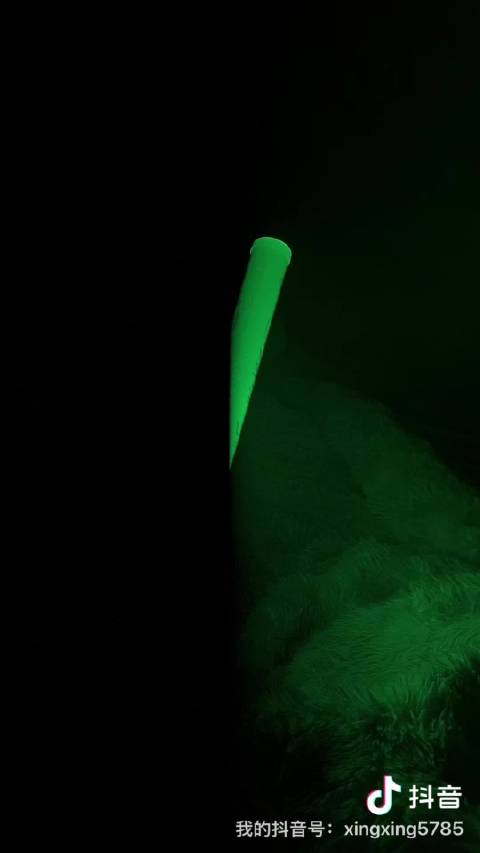 周深深夜发文倾诉压力，2026巡演成精神支柱