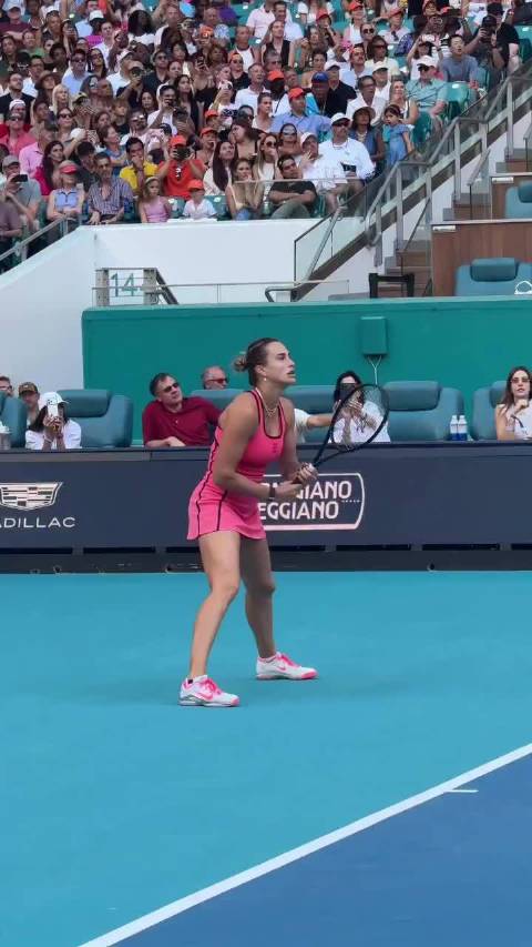 萨巴伦卡力克高芙卫冕迈阿密赛，成就阳光双冠伟业