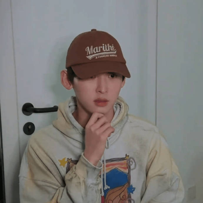 唐九洲用范丞丞同款逻辑喊话私生：我来定义什么叫“私人行程”