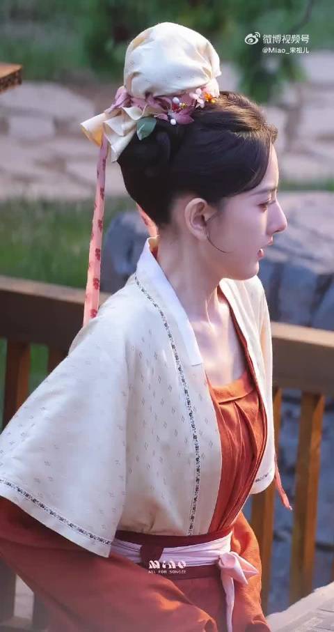 宋祖儿新剧司宫令开机，饰演吴蒖蒖执灯追梦