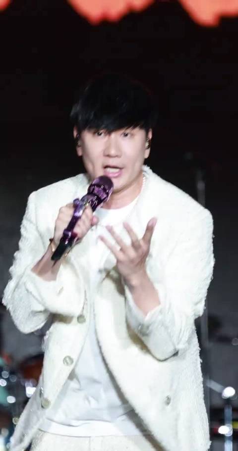 林俊杰武汉音乐节，《曹操》一响，现场直接封神！