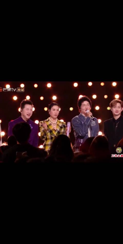 他俩的声音就是让我这个音乐白痴的人可以在一群人声中分辨出来 张远