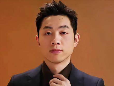 国乒男团在赛场大放异彩，而撑起他们半边天的女性力量，同样耀眼夺目