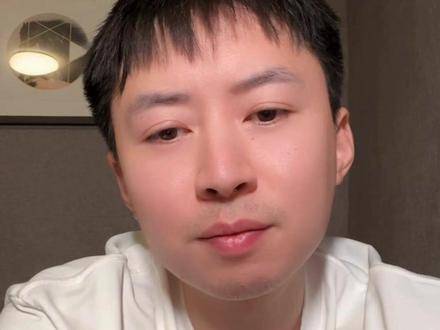 方博发问：世界杯赛场为何始终缺席？