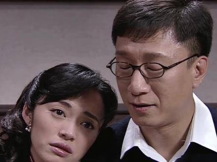 她始终未曾回望一眼