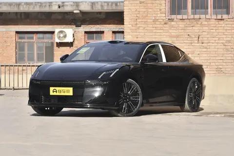 运动轿跑空间实测领克10 EM-P：颜值与实用兼顾，后排不做样子货