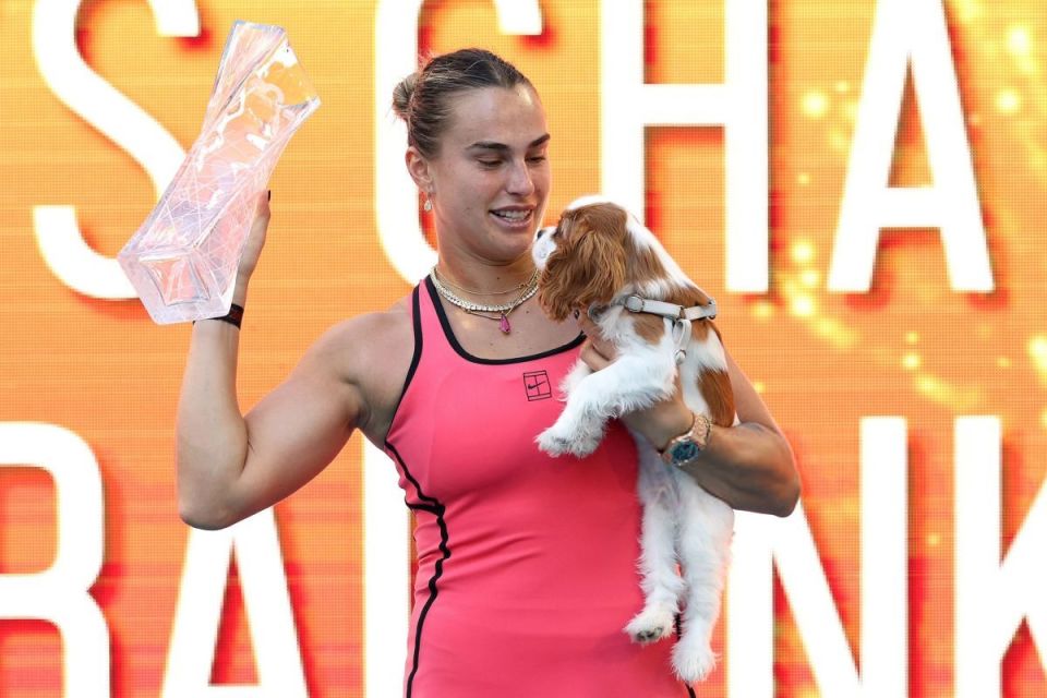 我们都有错！夺冠后的萨巴伦卡公开向球迷致歉