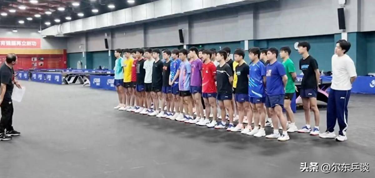 国乒冬训体测：王楚钦全力冲刺30米，孙颖莎小马达燃动全场