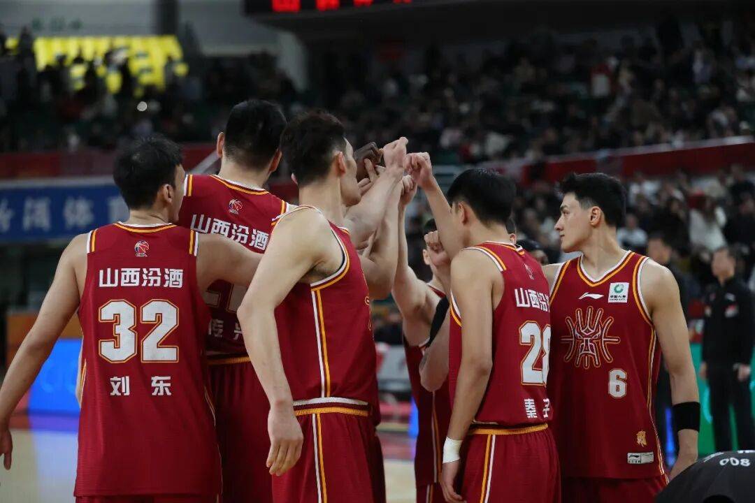 广东主帅社媒被攻陷，山西2大核心复出，广厦迎2喜讯，南京1签1裁