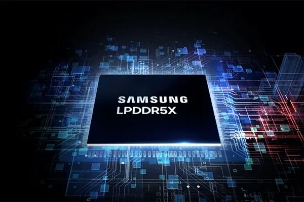 内存暴涨前华为提前囤货:手机不涨价 这下赢麻了