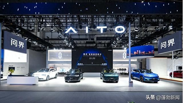 问界M6首次亮相2026海南国际车展小订破6万后再掀关注热潮