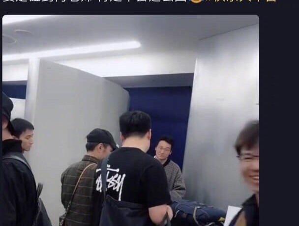 李维嘉服装店发飙！怒怼偷拍者，网友委屈发文：何老师不会这么凶