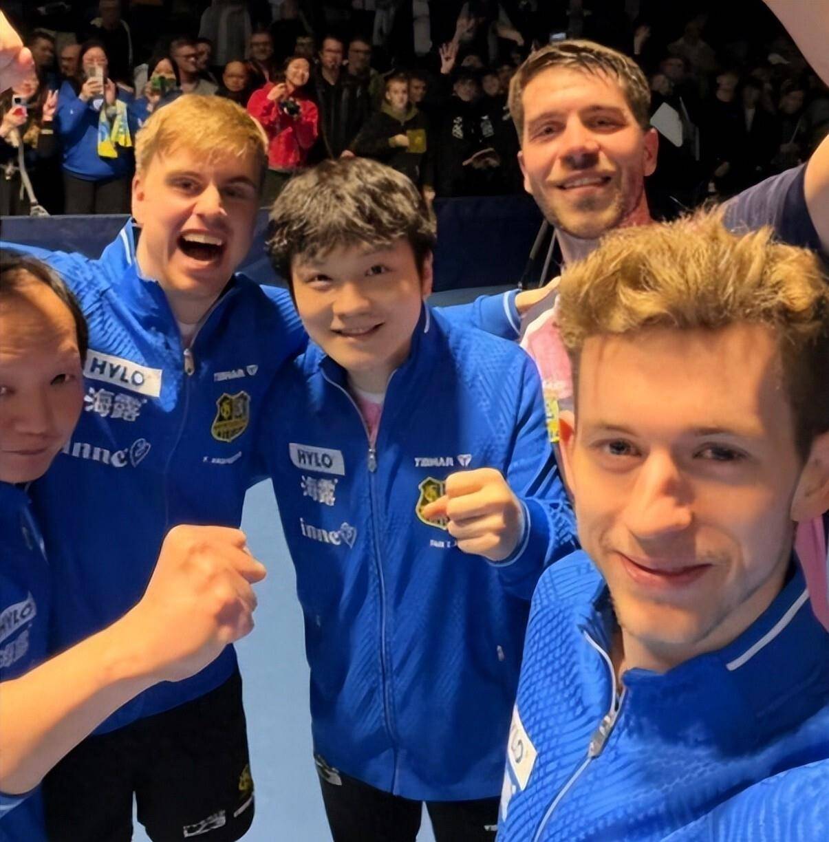 杀手锏令对手难以招架，点名樊振东不到1天时间，王皓说对了