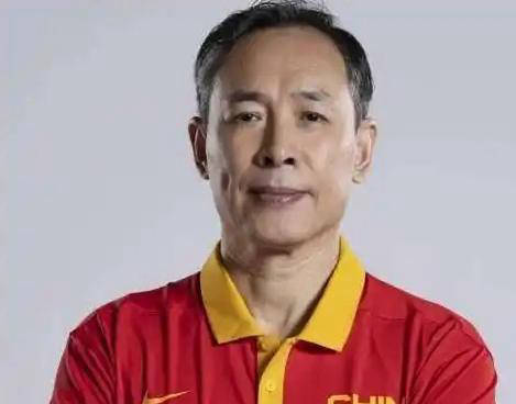 首钢男篮是否更换主帅?官宣名单曝光,许利民亲自回应,未来走向明朗