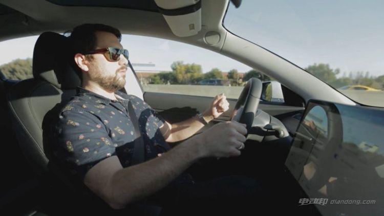 Model 3 Autopilot客观评测:不可完全依靠系统