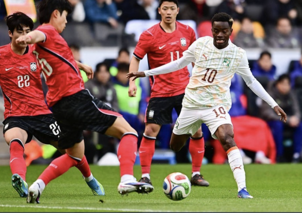 韩国队不服0-4！队长拒采访 孙兴慜：我感冒了 李刚仁：中了3门柱