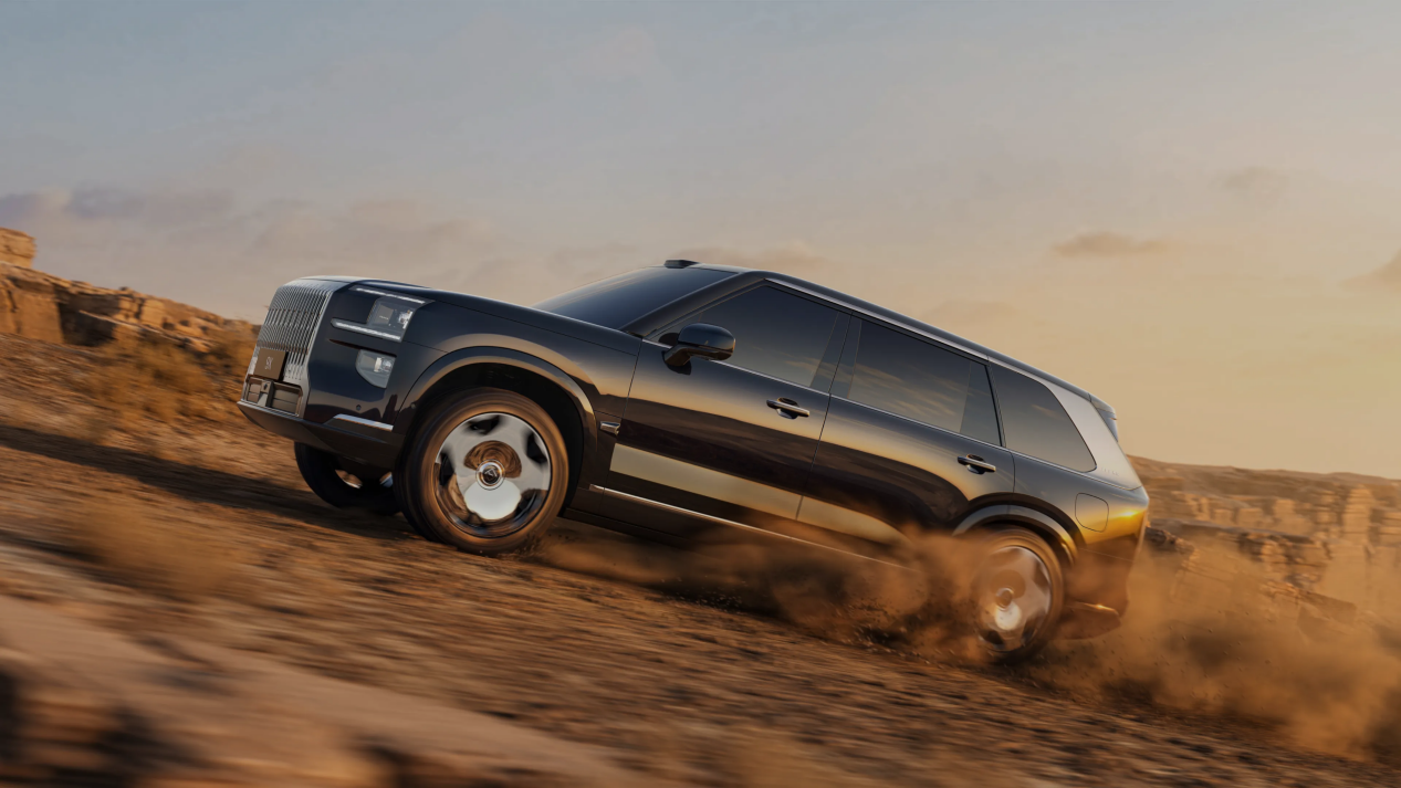 极氪9X 极氪009和光辉典藏版靠啥吸引围观?