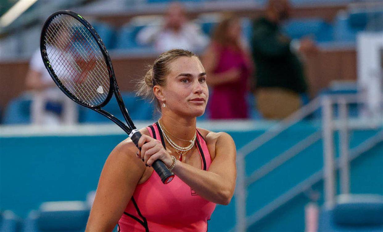 势不可挡!世界第一阿丽娜·萨巴伦卡在迈阿密站半决赛中展现了绝对的统治力两盘横扫莱巴金娜,阳光双赛背靠背晋级决赛