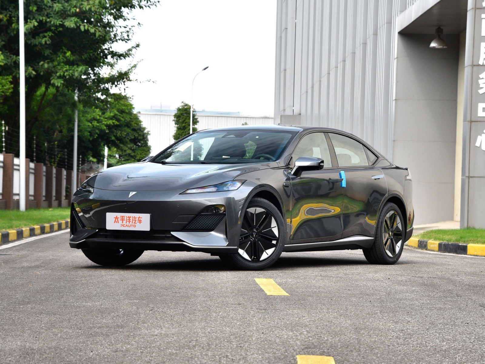 长安深蓝 SL03 当前市场价究竟多少钱一辆