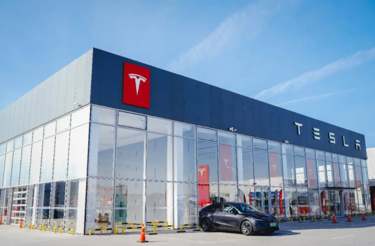 特斯拉:暂无计划将 Model 3 标准版引入中国,上海工厂未建相关生产线