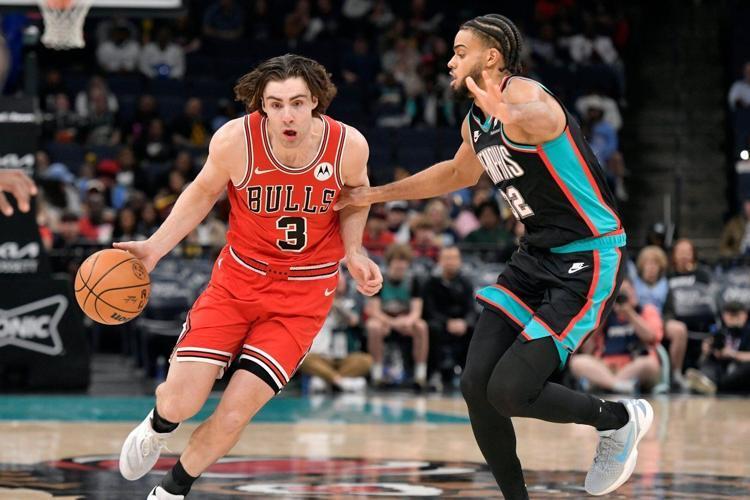 数据帝：18+13+10！一人追平历史第二 2米03前锋复制詹姆斯壮举