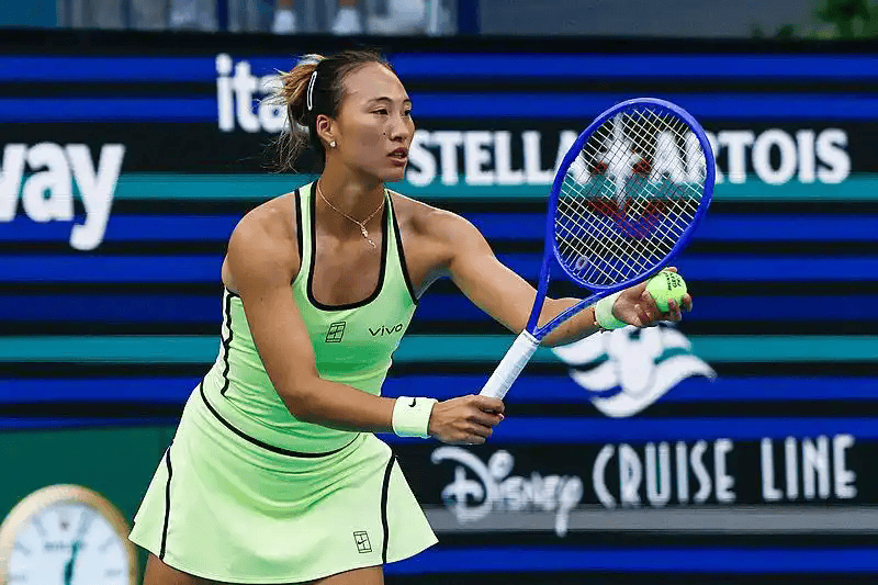 WTA迈阿密赛萨巴伦卡称郑钦文正在重返顶级行列
