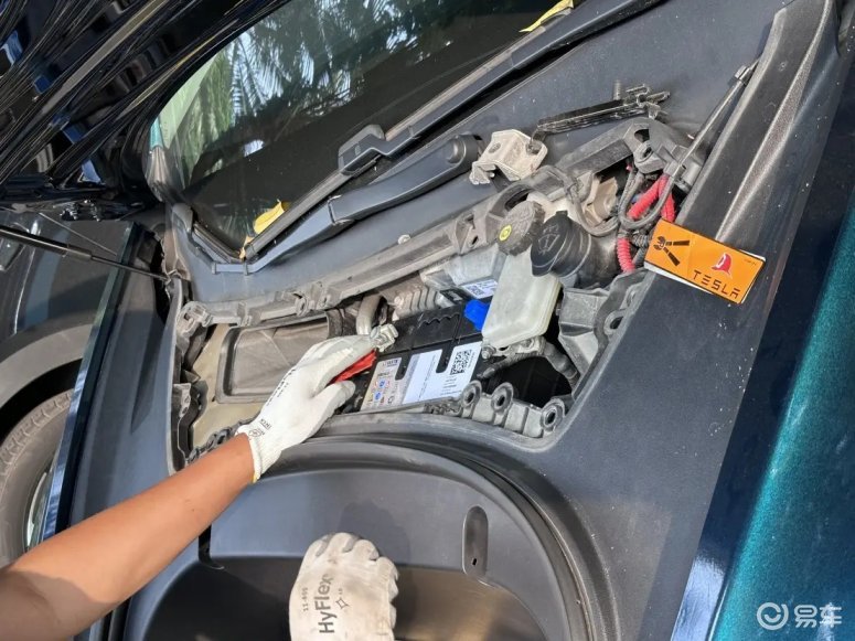 为解决久放“趴窝”、“亏电”难题，比亚迪悄悄换了电池……