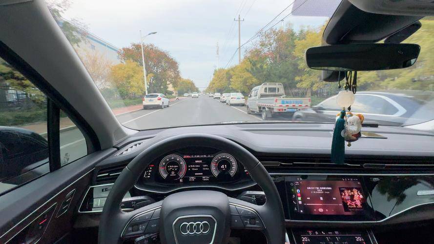 电车车内储物空间更多，油车机械结构侵占可用空间_备箱_设计_传动轴