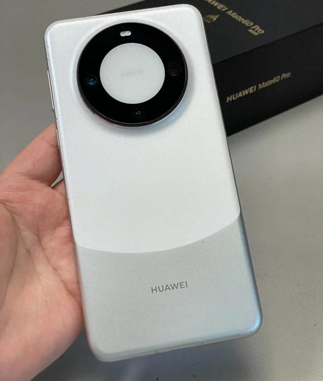 老机复活!2026华为Mate 60 Pro深度实测，这波升级太顶了_小羊生活日记