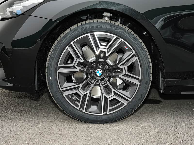 宝马5系适合改装的轮毂尺寸和款式有哪些