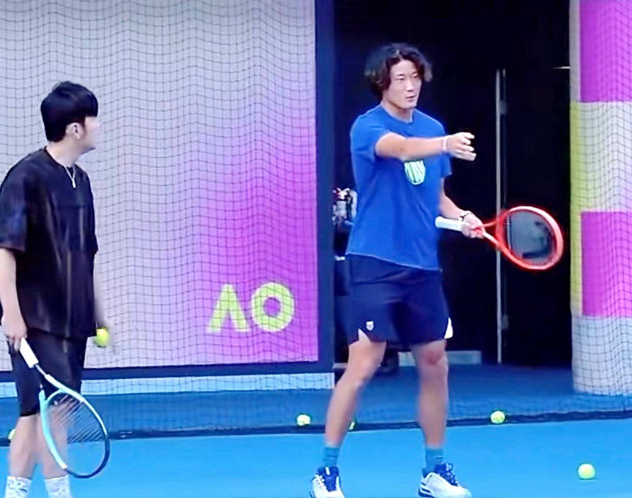 中国网球“一哥”张之臻坦然揽责，周杰伦澳网首轮未接发成功竟是他的“锅”
