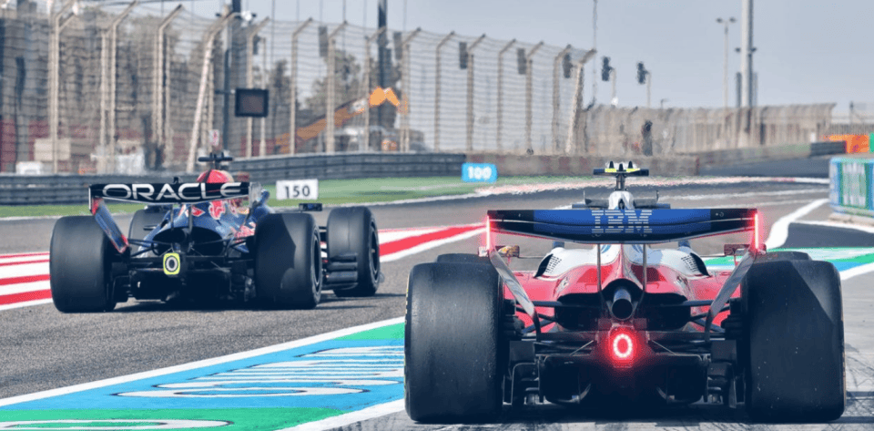 F1巴林测试第2日：法拉利秀肌肉，勒克莱尔拿下最快单圈，红牛、梅奔双双遇麻烦