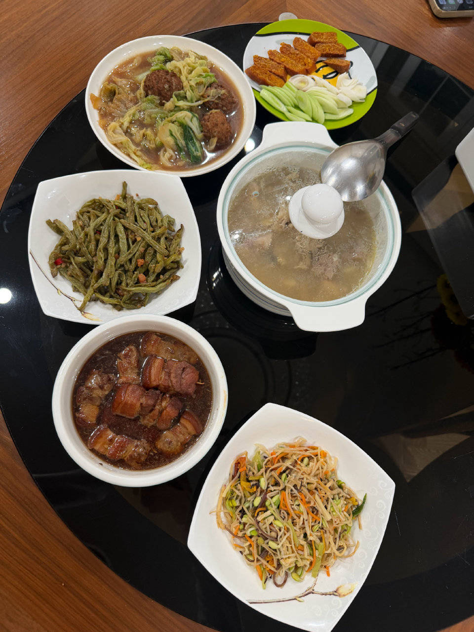 陈妍希初二晒健身照！素颜比耶超可爱，42岁状态惊艳全网