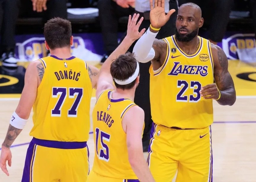 坐收渔利！活塞20分送湖人关键大礼！让其躺稳前三，3场硬仗检验争冠成色