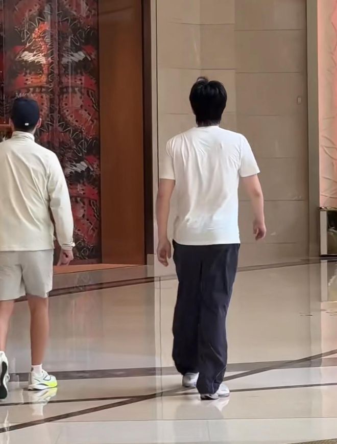 29日下午抽签，孙颖莎训练，王楚钦外出觅食，张本智和受欢迎