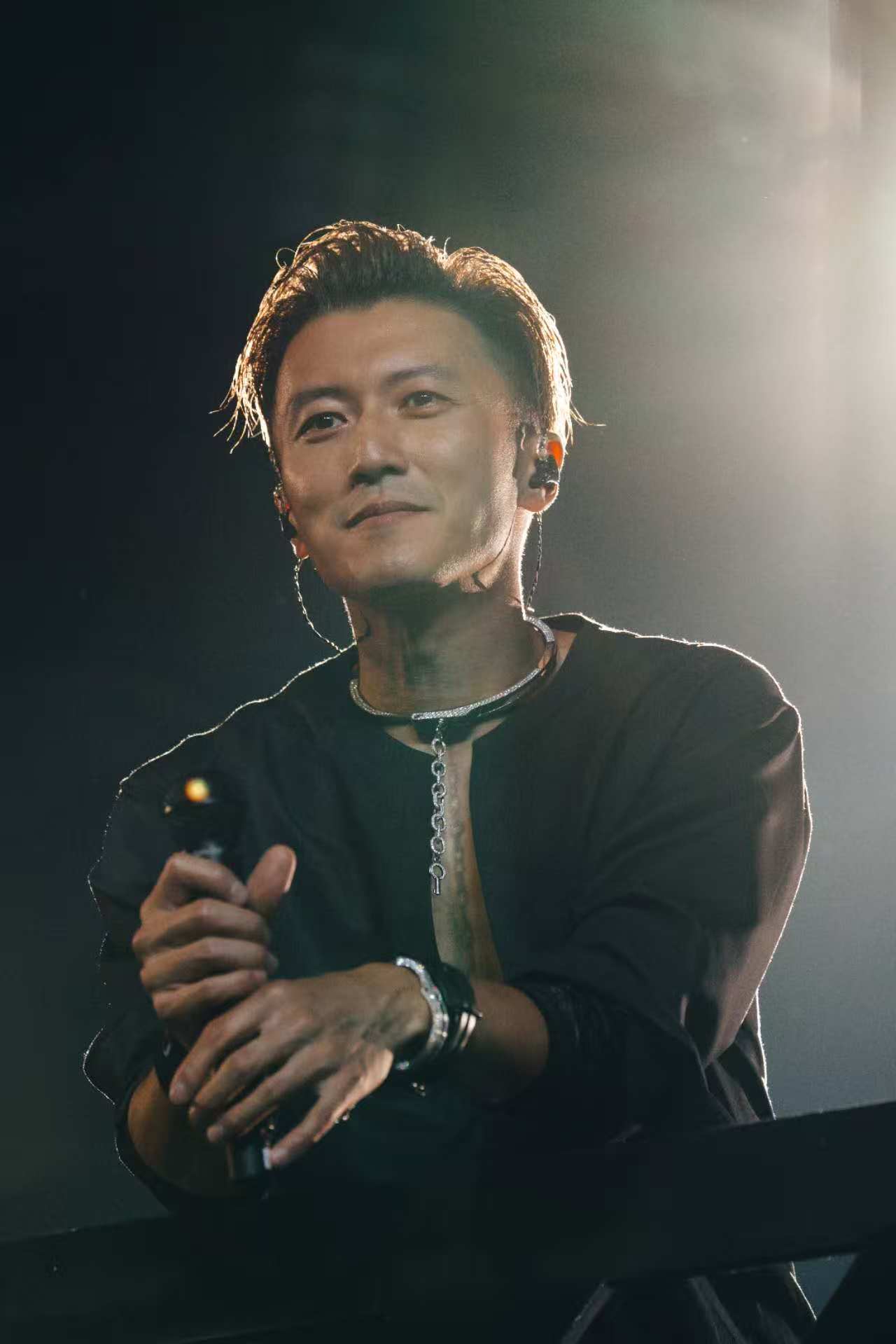 谢霆锋2026巡演深圳首站落幕 舞美升级持续进化